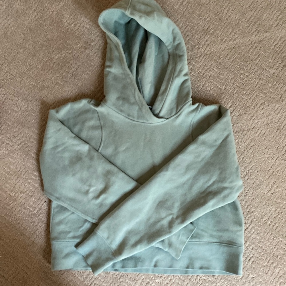 Lululemon crop hoodie sweatshirt